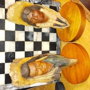 2 Vintage Avery Creations Crazy Horse & White Dawn Resin Sculptures